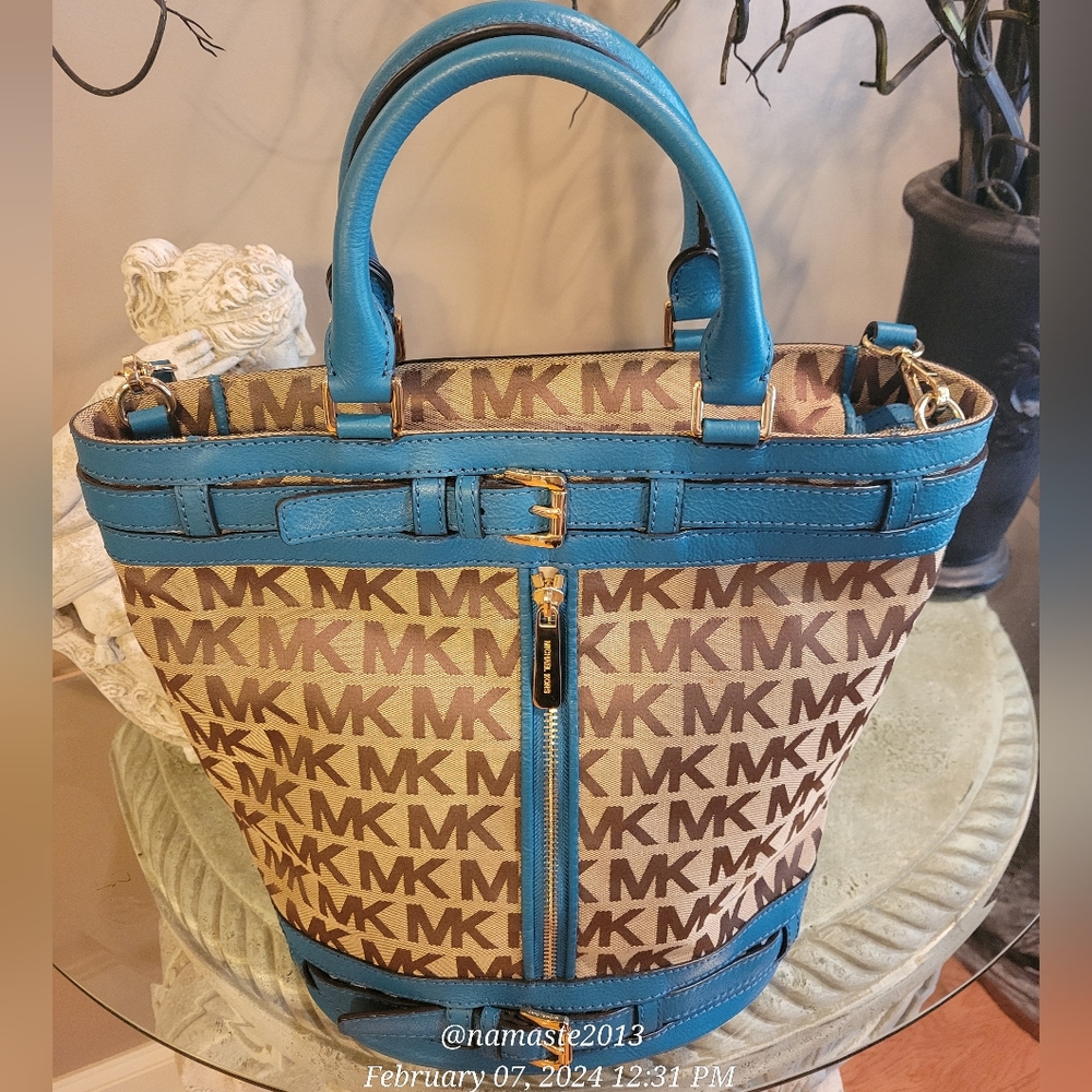Michael Kors Kingsbury Bucket Bag  Jaqured Logo MK Tote NWOT Designer #712 - Picture 11 of 17